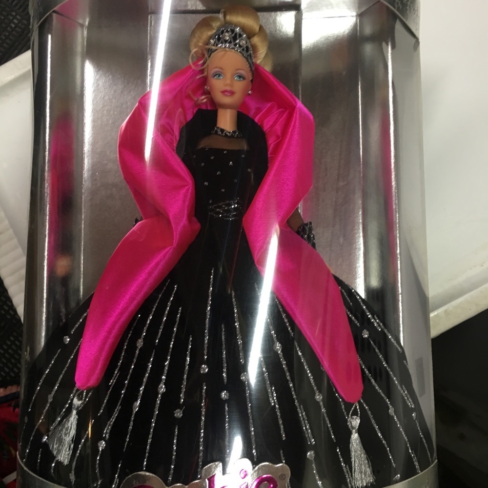 1998 Holiday Barbie in box